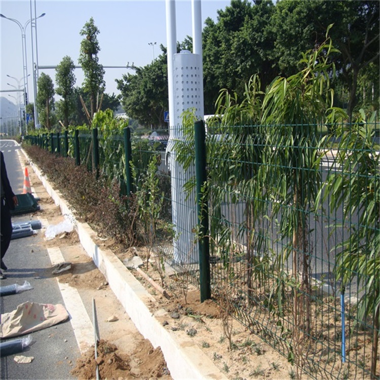西藏道路綠化帶護(hù)欄網(wǎng)